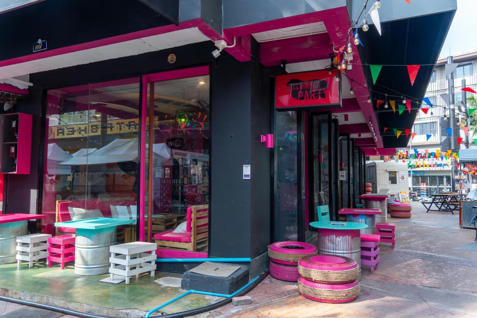 Hostel Slumber Surf Phuket Kata Exterior foto