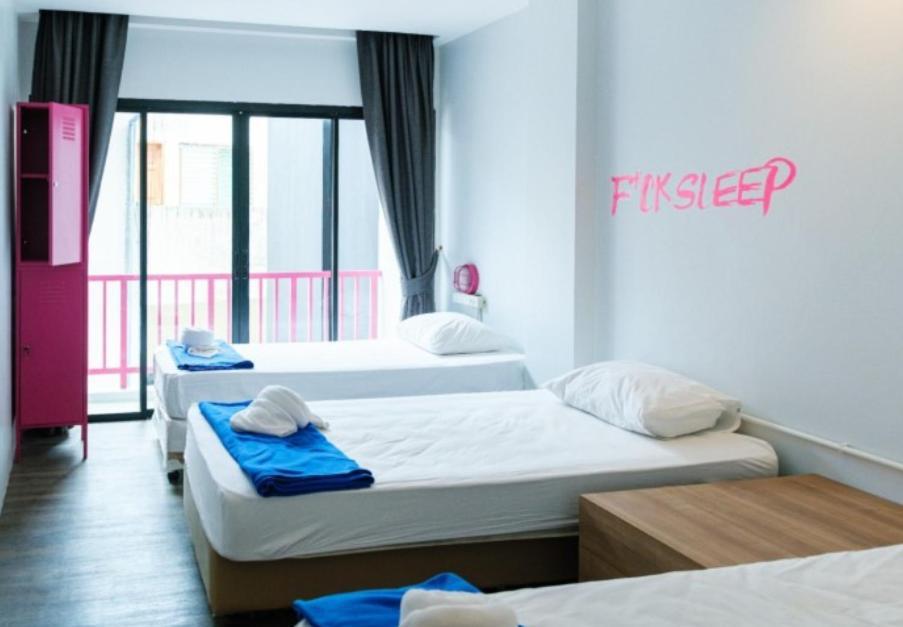 Hostel Slumber Surf Phuket Kata Exterior foto